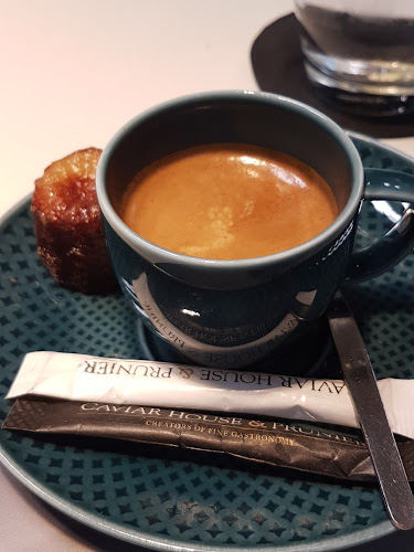 Geneva Airport, Rte de l'Aéroport 9, 1215 Meyrin