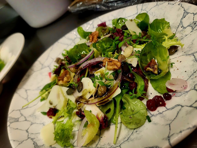 Falkenburg – Restaurant & Hotel - Gastronomie und Hotellerie