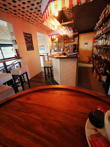 Opinii despre TIKI TAKA BAR RESTAURANT în Lausanne - Gastronomie und Hotellerie