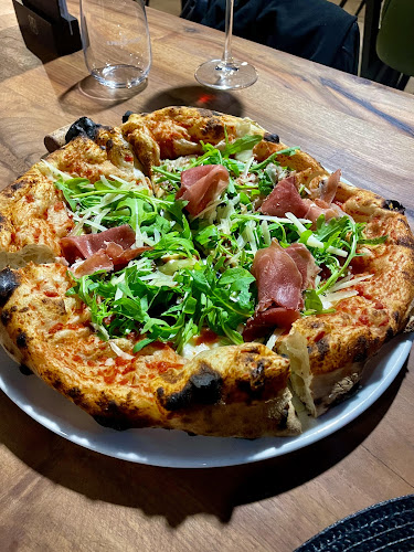 Av. de la Gare 15/17, 2000 Neuchâtel