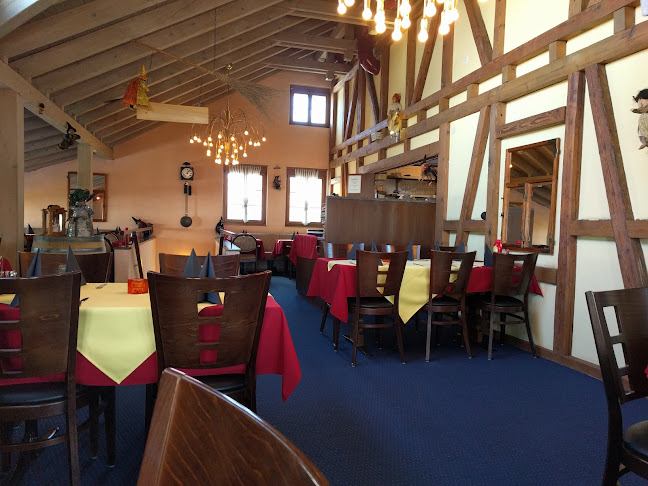 Dorfstrasse 1, 8196 Wil