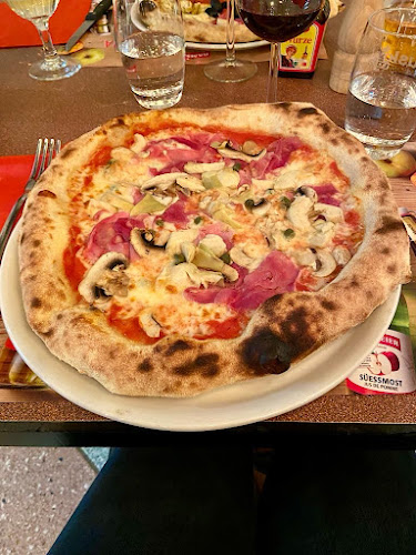 Comentarii opinii despre Le Miroir