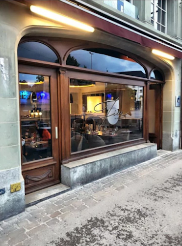 Restaurant Delifrance, Mme Petrus Camelia