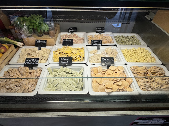 Comentarii opinii despre PASTARAZZI Hirschengraben