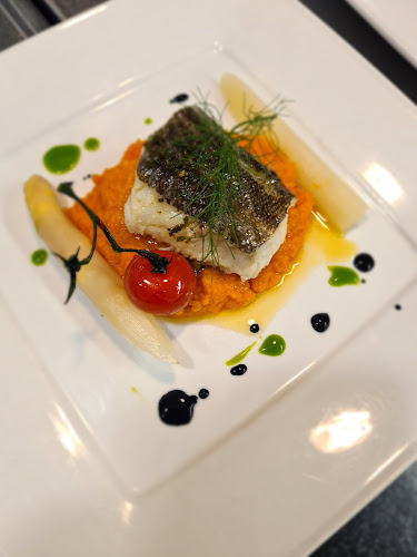 Opinii despre Trattoria Pizzeria Da Michele în Zürich - Gastronomie und Hotellerie