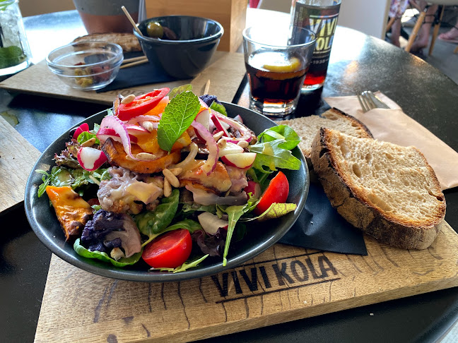 Comentarii opinii despre Vivi Kola Bar