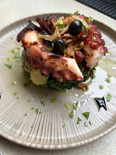 Opinii despre Restaurant Guêpier d' Europe în Penthaz - Gastronomie und Hotellerie