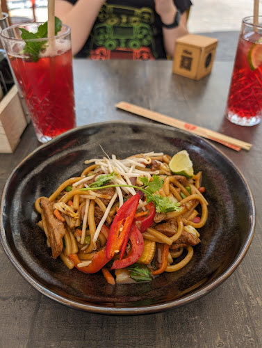 Nooch Asian Kitchen, Basel Barfi - Gastronomie und Hotellerie