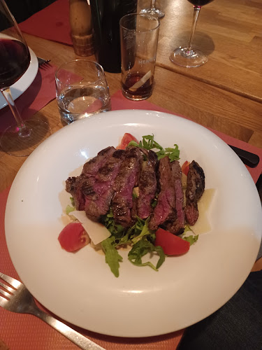 Av. d'Echallens 17, 1004 Lausanne