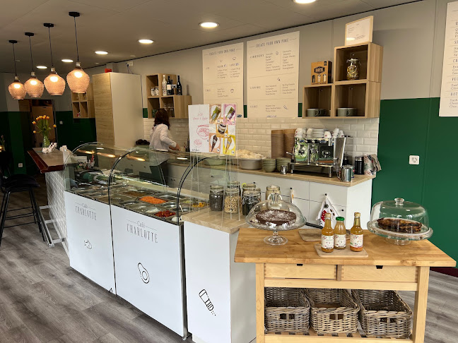 Comentarii opinii despre Café Charlotte