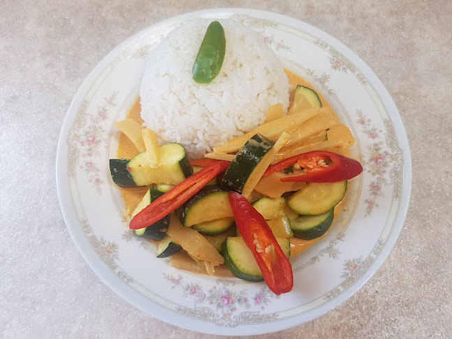 Comentarii opinii despre Lotus Thai Kitchen