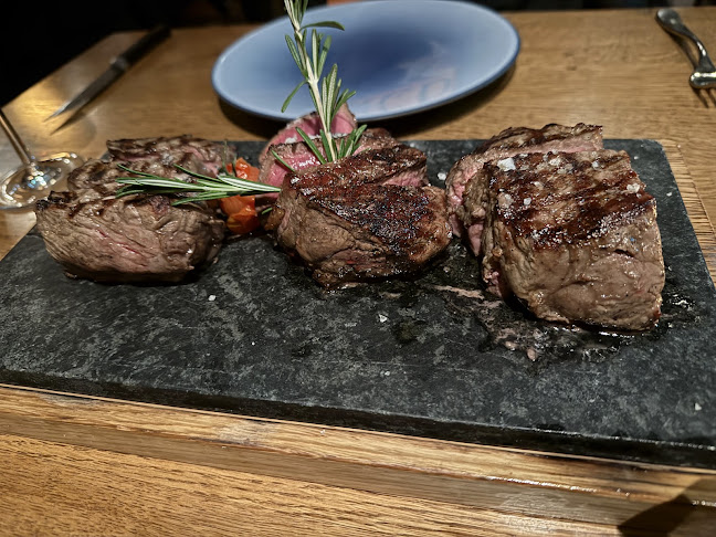 Simon's Steakhouse Grill & Restaurant & Bar - Gastronomie und Hotellerie