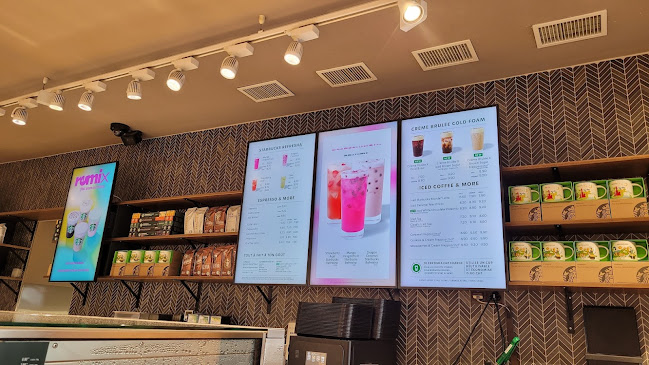 Opinii despre Starbucks în Geneva - Gastronomie und Hotellerie