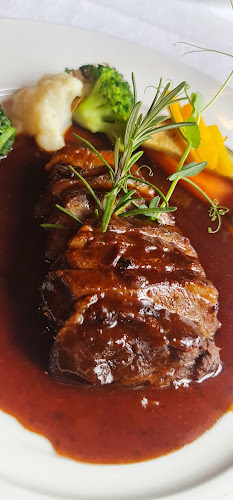 Opinii despre Speiserestaurant Adler în Schindellegi - Gastronomie und Hotellerie