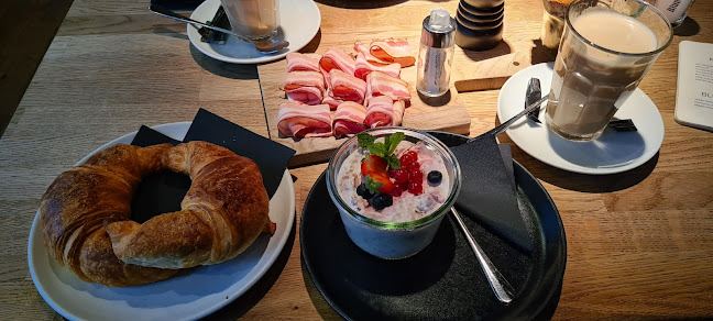 Opinii despre Blumenmarkt în St. Gallen - Gastronomie und Hotellerie