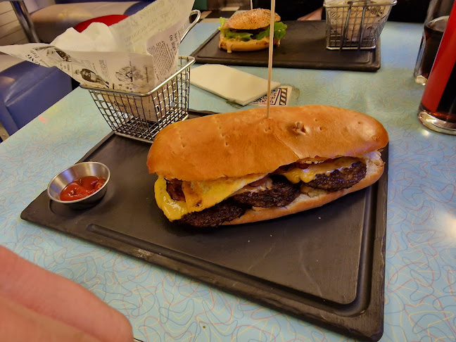 Comentarii opinii despre Le Comet