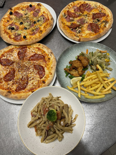 Ristorante Pizzeria Calabrisella - Gastronomie und Hotellerie