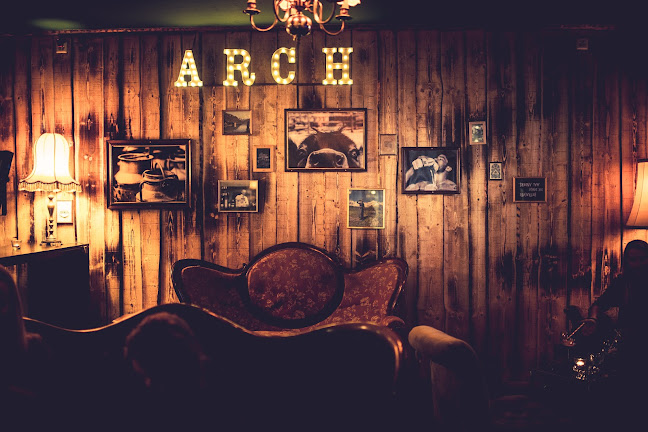 Arch Bar