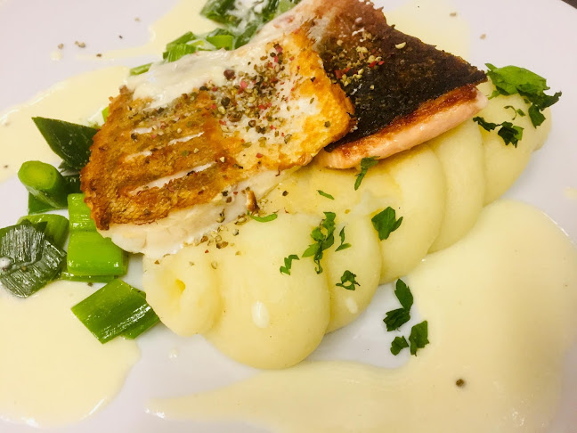 Sternen 1, 8833 Samstagern