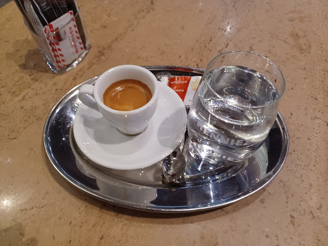 Opinii despre Kafi Ferdinand în Zürich - Gastronomie und Hotellerie