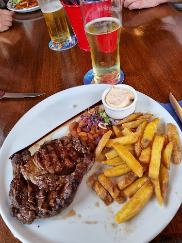 Opinii despre Stars and Stripes American Bar & Restaurant în Berikon - Gastronomie und Hotellerie