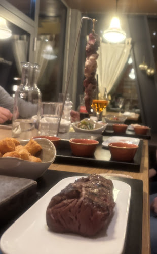 Opinii despre Steakhouse Hot Stone Niederuzwil în Niederuzwil - Gastronomie und Hotellerie
