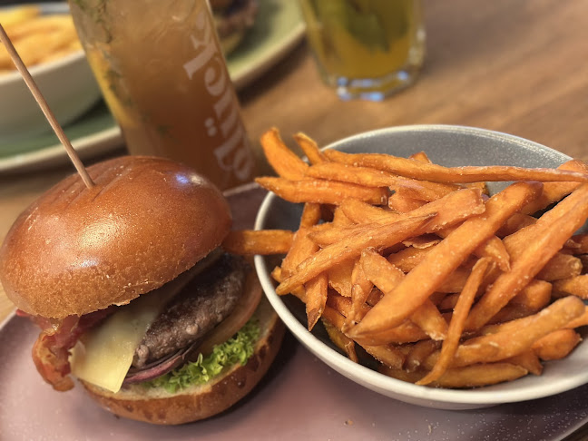 HANS IM GLÜCK - SPREITENBACH Shoppi Tivoli - Gastronomie und Hotellerie