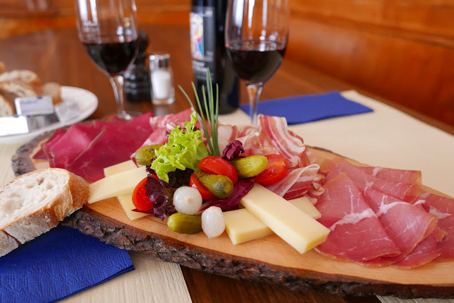 Opinii despre Restaurant Hasenburg în Basel - Gastronomie und Hotellerie