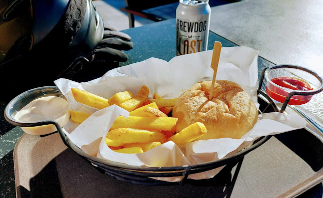 Opinii despre Chums Cafe Bretaye în Villars-sur-Ollon - Gastronomie und Hotellerie