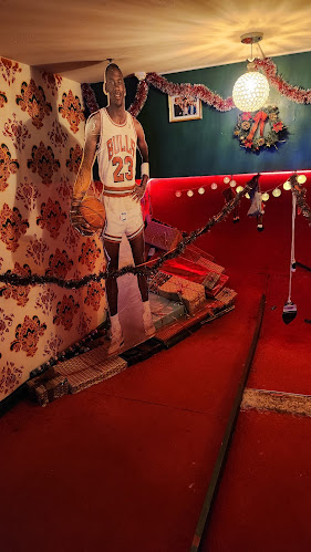 Opinii despre Rollers Mini-Golf Bar în Geneva - Gastronomie und Hotellerie