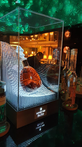 Comentarii opinii despre One Million Stars Bar