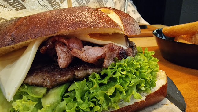 Opinii despre Big Burger Diner & Kurier Lyss în Lyss - Gastronomie und Hotellerie