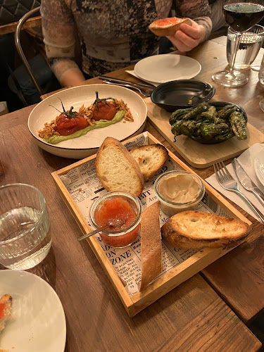 Comentarii opinii despre Tapas & Friends