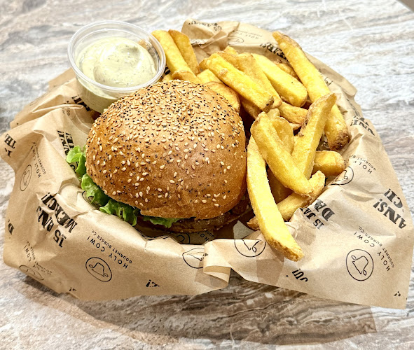 HolyCow! Gourmet Burger Co. GRANCIA - Gastronomie und Hotellerie
