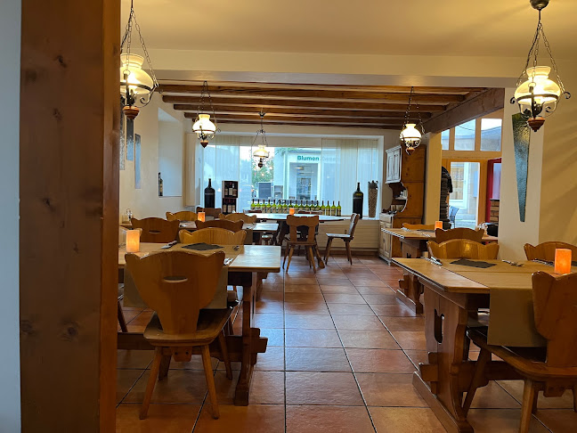 Acht 3 null 3 - Gastronomie und Hotellerie