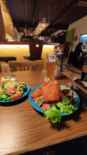 Opinii despre 11'ER Sportfreunde Stuttgart în Onex - Gastronomie und Hotellerie