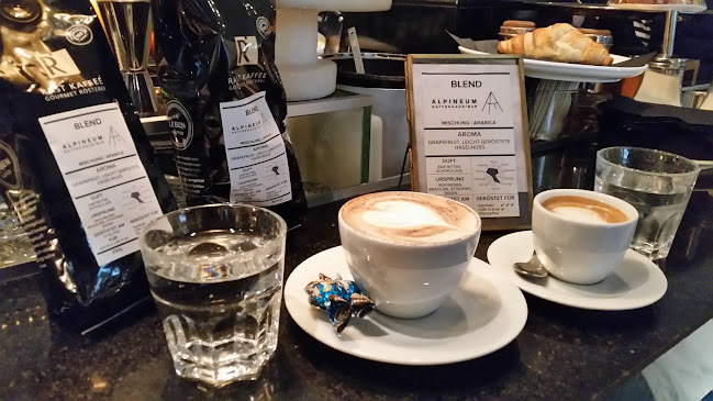 Comentarii opinii despre Alpineum Kaffeehaus°Bar