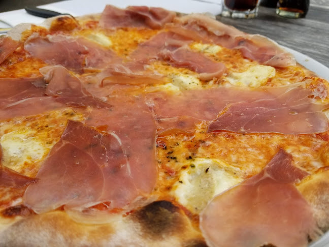 Opinii despre Restaurant Bar Miracle în Zürich - Gastronomie und Hotellerie