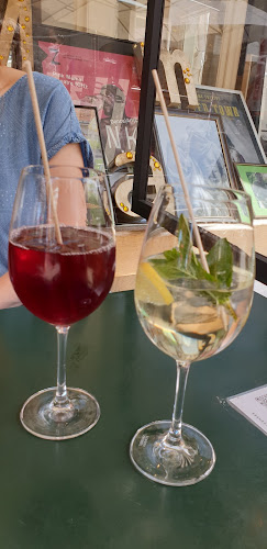 Comentarii opinii despre Café des Pyrénées