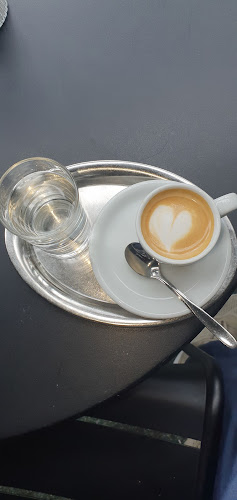 Comentarii opinii despre Caffè Spettacolo Luzern SBB