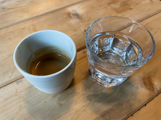 Opinii despre Ombak Coffee (ex Omnia Coffee) în Zürich - Gastronomie und Hotellerie