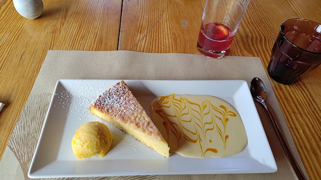 la Croix Blanche Hauteville - Hauteville