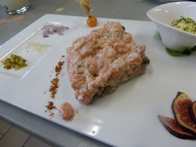 Opinii despre Cavin-Traiteur Sàrl în Villars-Mendraz - Gastronomie und Hotellerie