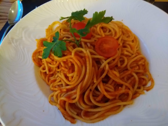 Opinii despre Restaurant Pizzeria Giardino în Leukerbad - Gastronomie und Hotellerie