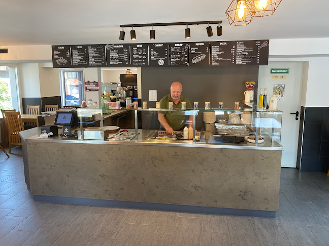 Opinii despre Restaurant La Tenûr în Stäfa - Gastronomie und Hotellerie