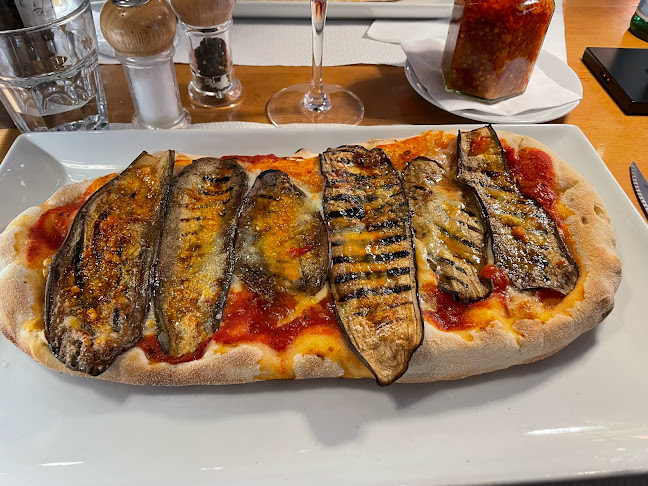 Genovas Bistro - Gastronomie und Hotellerie