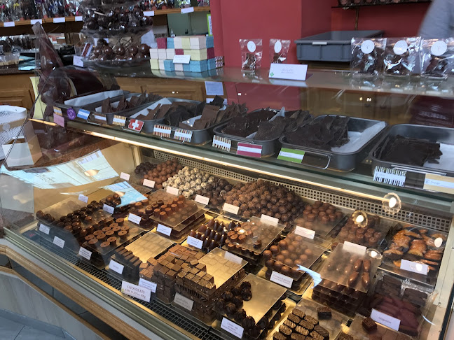 Av. d'Ouchy 15, 1006 Lausanne