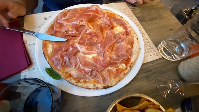 Av. Eugène Lance 64, 1212 Lancy