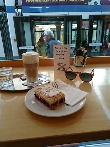 Comentarii opinii despre BACKbAR