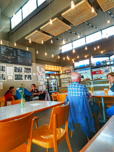 Comentarii opinii despre Gleis1 / Café - Kultur - Werkstatt